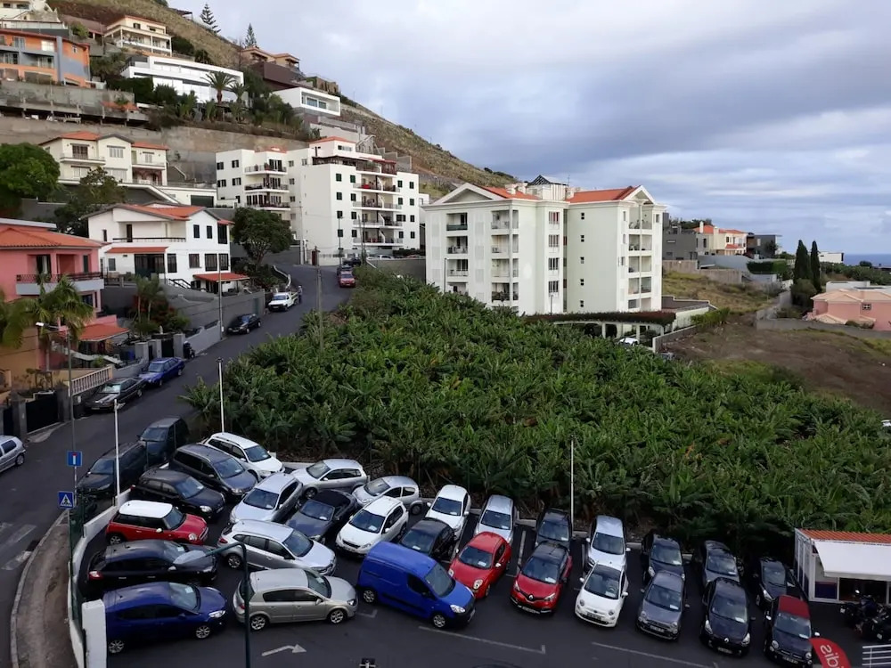 25 - Elegant apartment with Seaviews