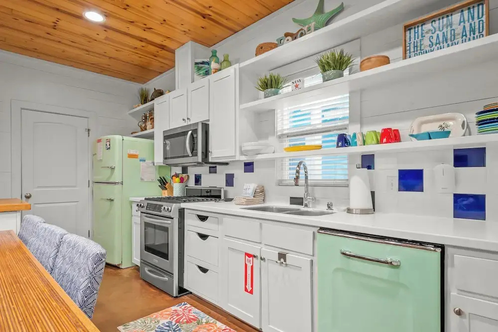 2525 S. 11th ST - New Wave Rentals