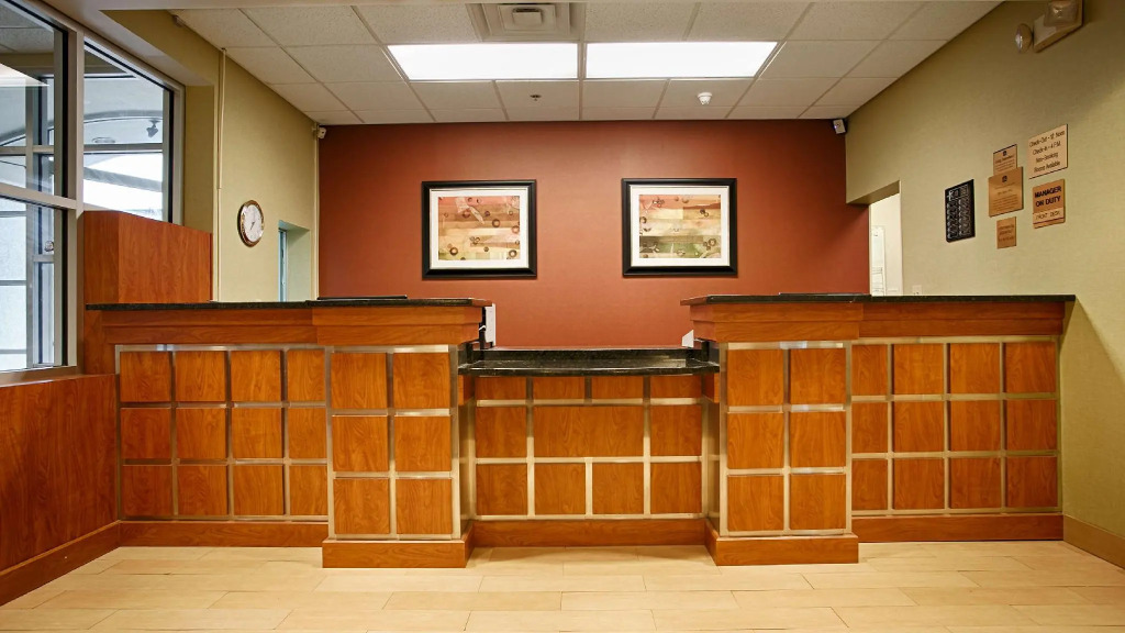 Best Western Airport Inn & Suites Cleveland