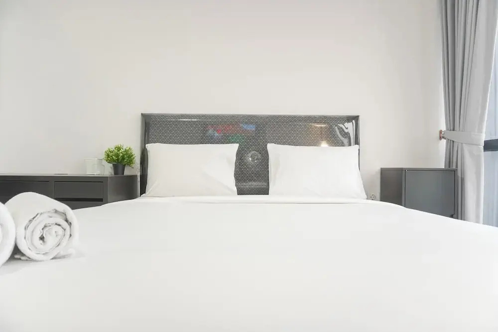 Cozy and Elegant Studio The Smith Alam Sutera Apartment
