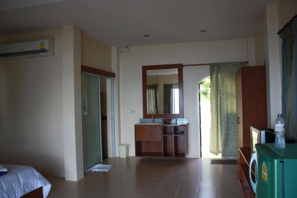 Green Lay Resort