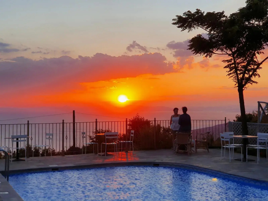 Lagou Raxi Country Hotel