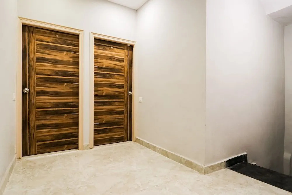 Oyo 61261 Hotel Z