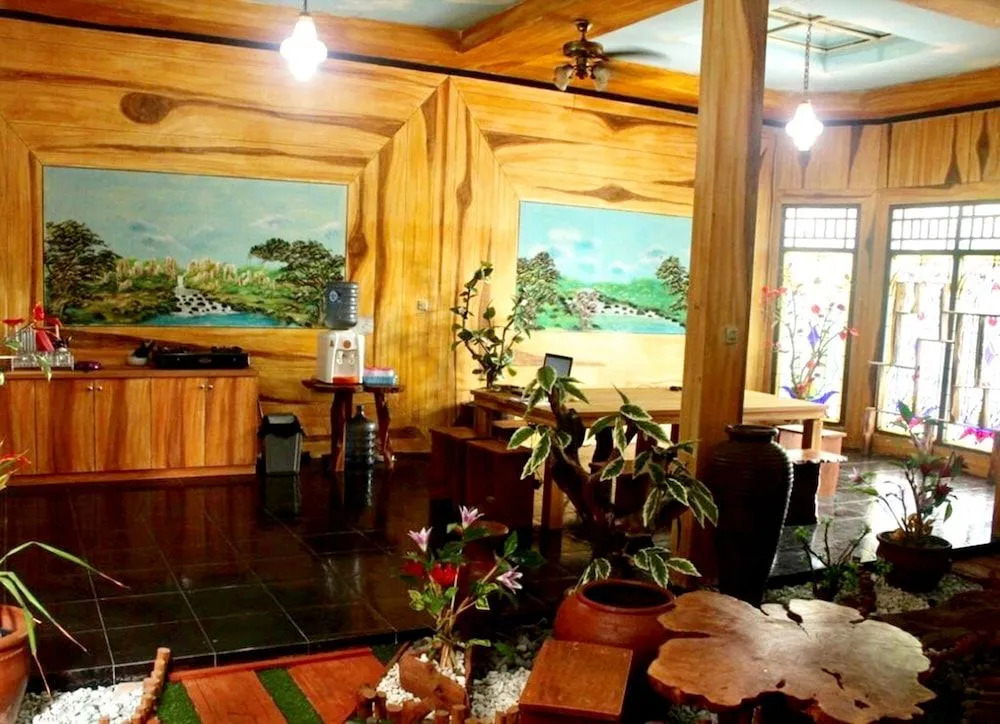 Ayodhya Garden Hostel Yogyakarta by HOM