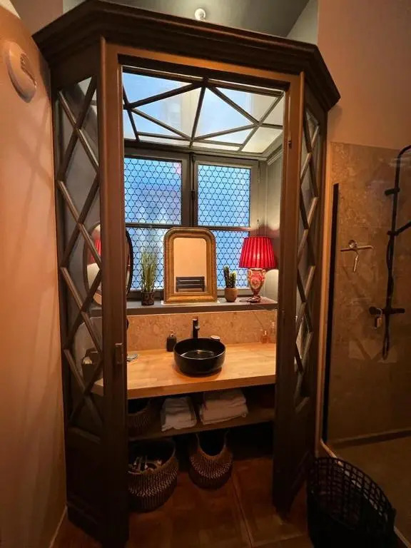 Splendide 2 pièces 65m2 Hôtel Particulier XVII ième siècle-Centre Historique Clermont-Ferrand