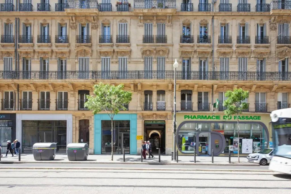 Modern and design 1br in Marseille city-center