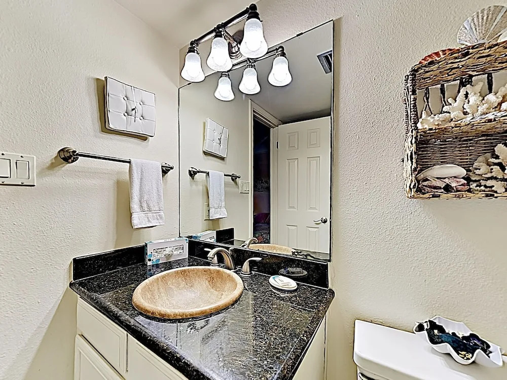 New Listing! Gulf-front Gem, Sauna, Pools & Tennis 3 Bedroom Condo