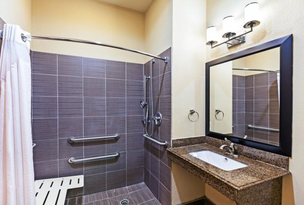 Holiday Inn Express Hotel & Suites Beaumont Northwest by IHG