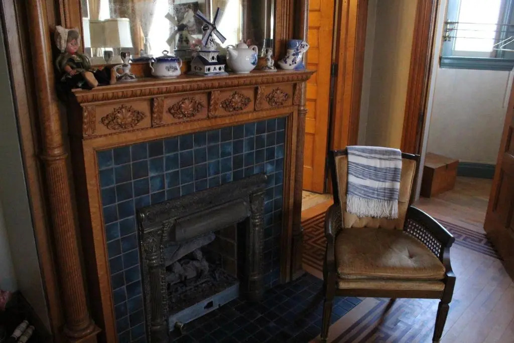 Henderson Castle Inn