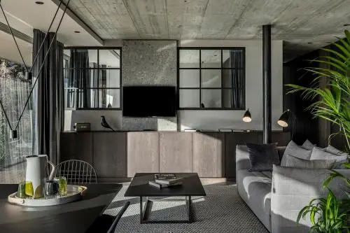 Apartment 7