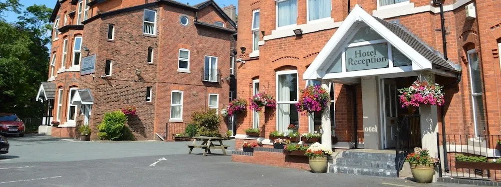 Westlynn Hotel & Apartments Free Parking Near Manchester Centre