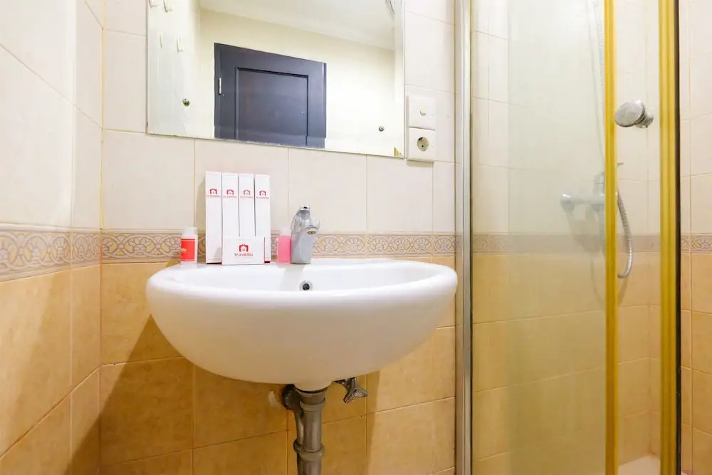 Exclusive Riverside Pluit Apartment