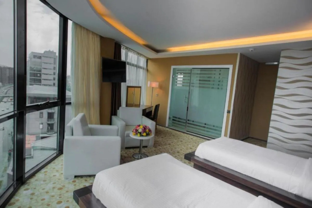 Diamond Hotel