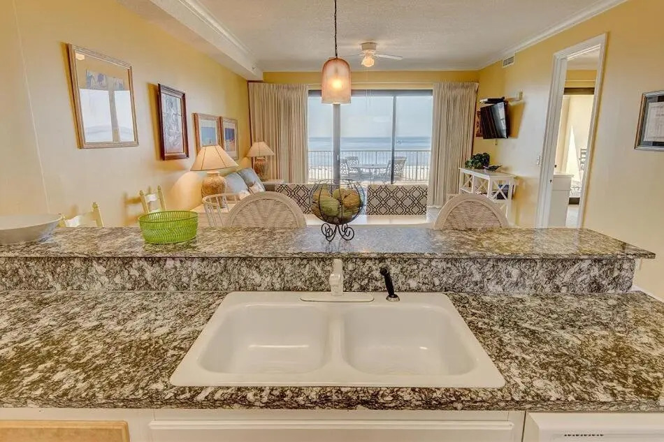 Grand Pointe 612
