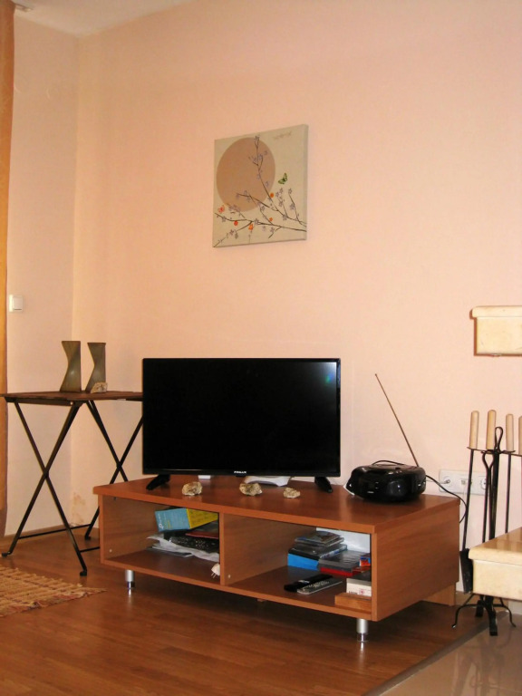 Solar nest with fireplace and panoramic view 700m from skilift and centrum