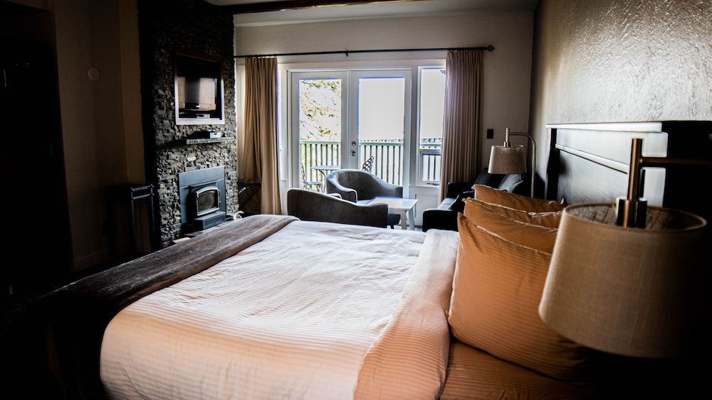 Galiano Oceanfront Inn & Spa