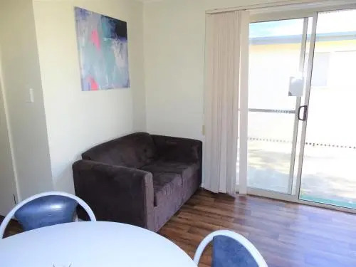 Costello Hotels - Moonta Bay Cabins