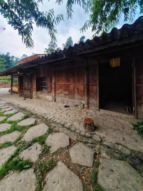 Ta Phin Homestay