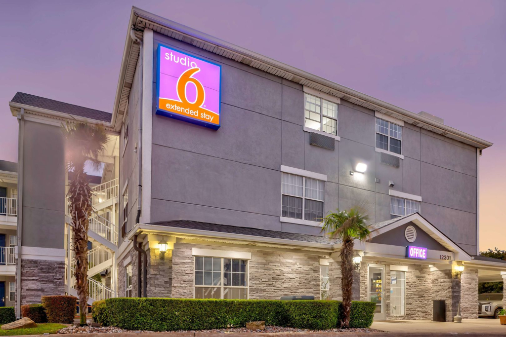 Studio 6 Dallas, TX - North - Richardson