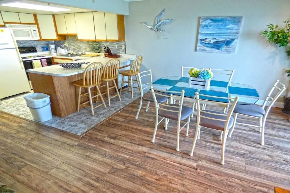 Harbour Island 21C townhouse