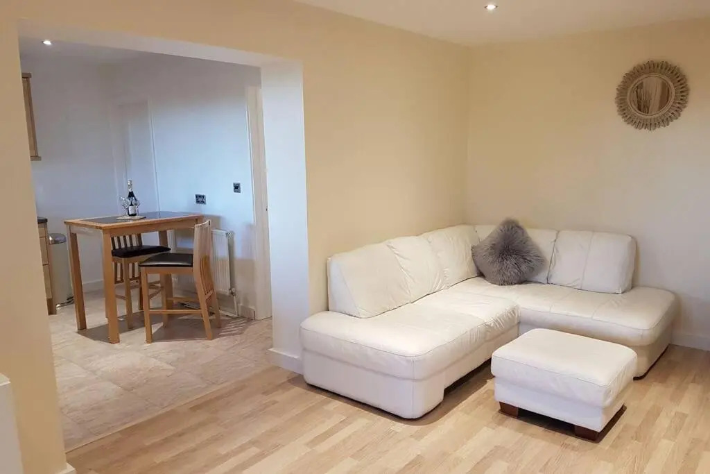 Sister's Apartment
