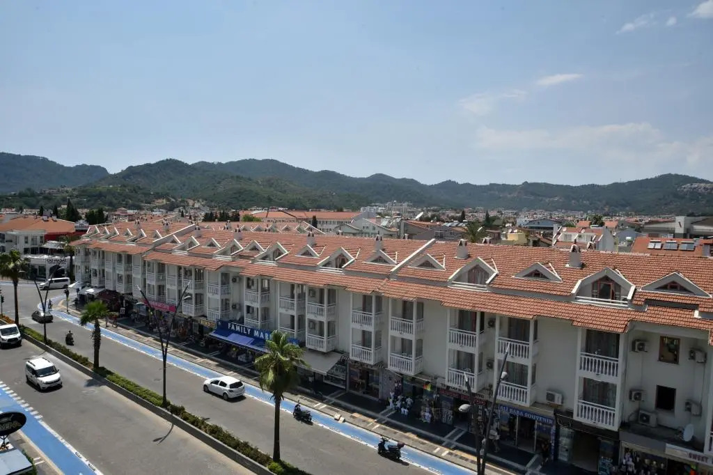 Almena Hotel