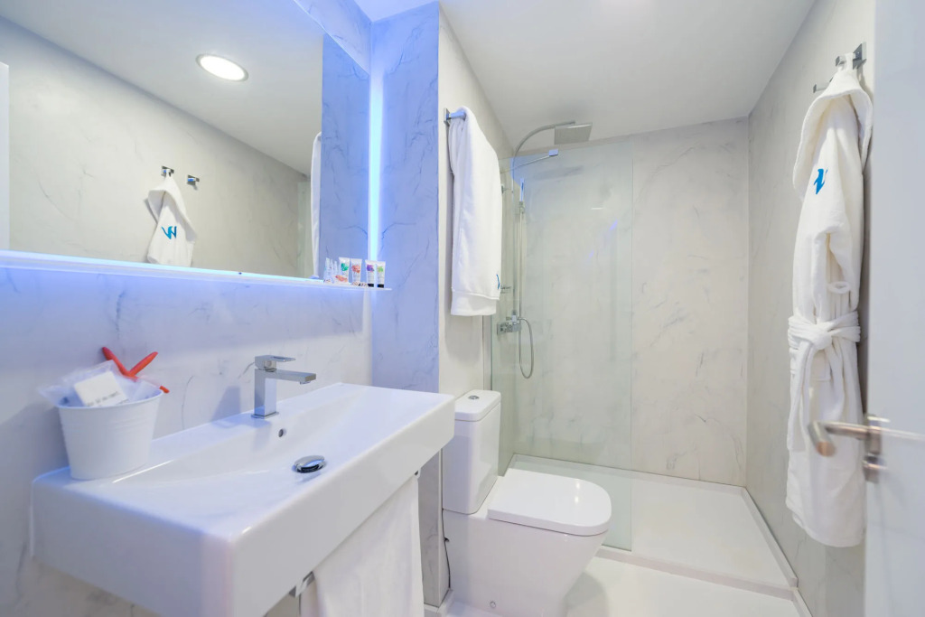 Wavia Hotel