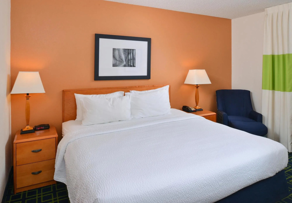 Fairfield Inn and Suites Charleston North/University Area
