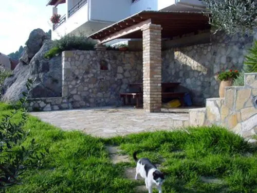 Menigos House 129