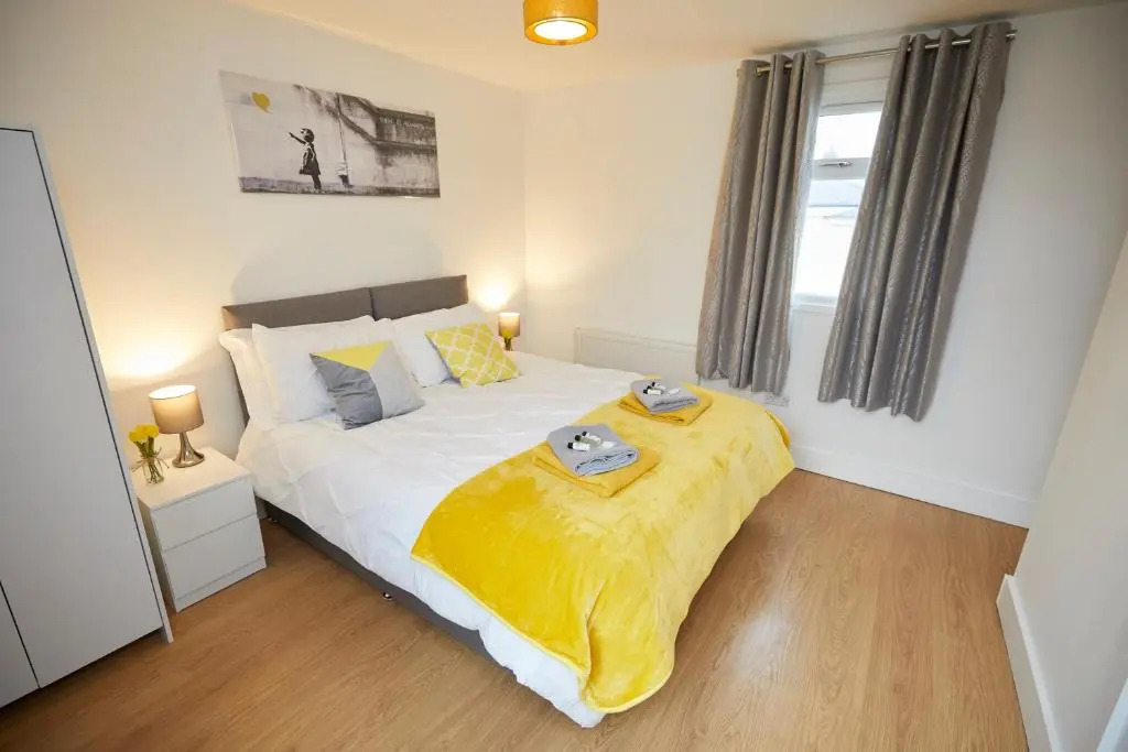 Apartment 6 - Lovely apartment available for guests Parking wifi
