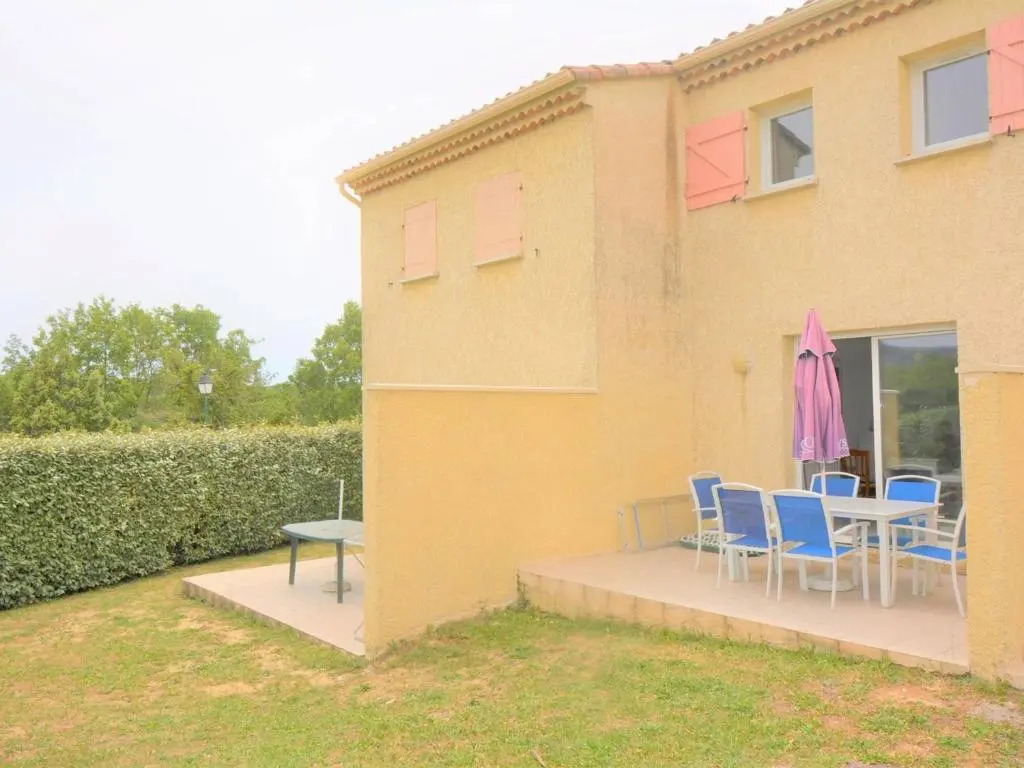 Maison Duplex avec Piscines à Salavas - 6 Personnes, Animaux Admis, Parking, Terrasse et WiFi - FR-1-382-136