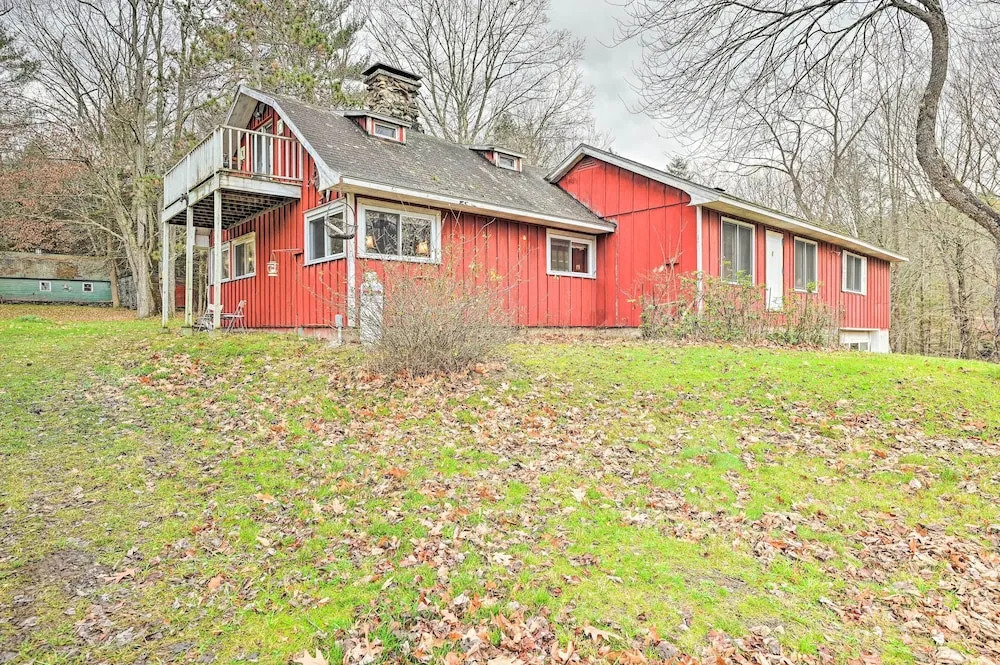 Old Time Catskill Mtn Retreat, Handcrafted Cabin
