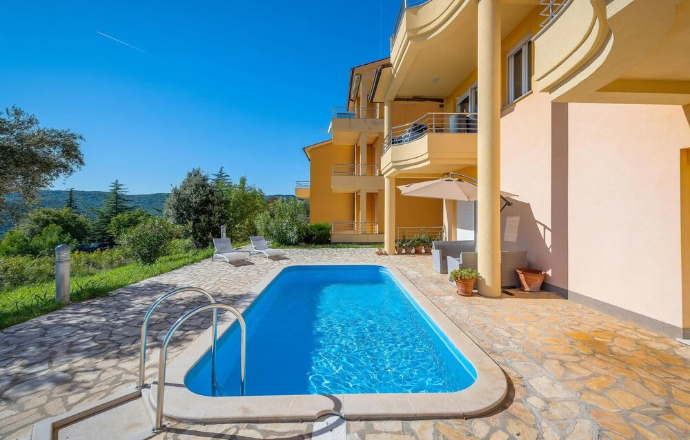Nice Apartment in Rabac With Outdoor Swimming Pool, Wifi and 2 Bedrooms