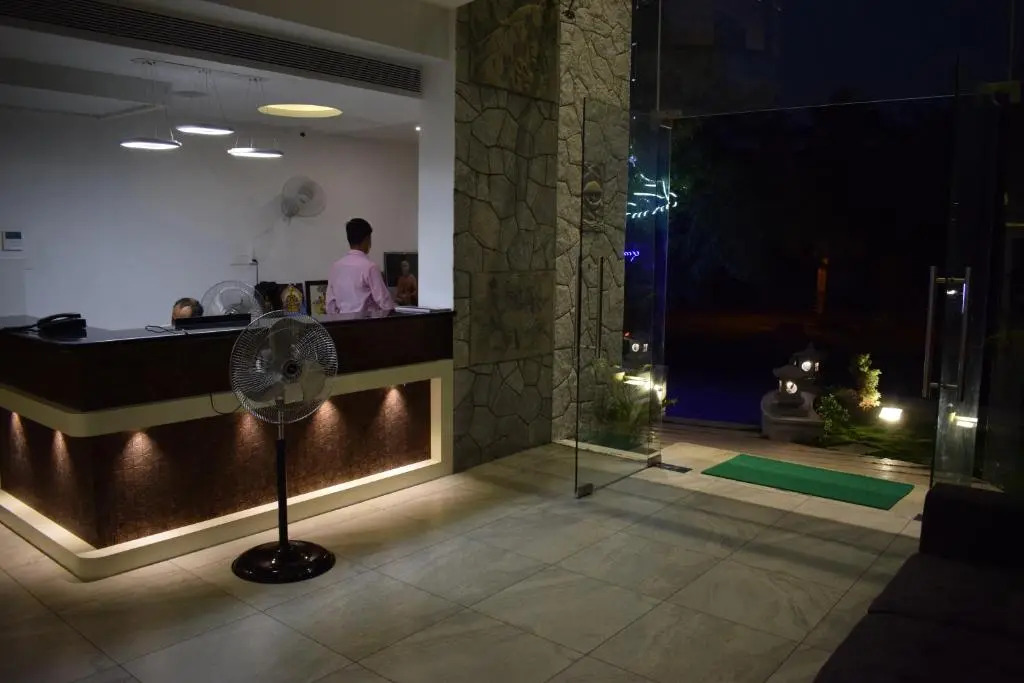 White Pearl Residency