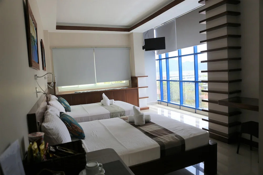 Four Thirteen Suites
