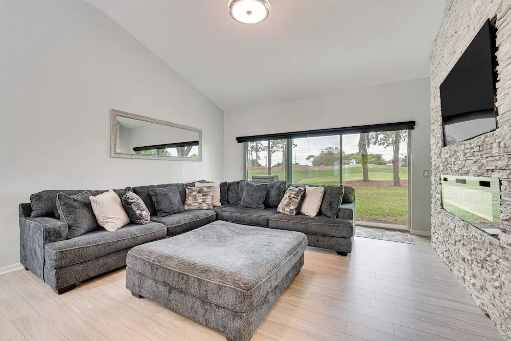 Game Room, Pool & Spa: Disney Area Getaway!
