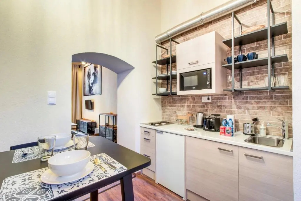 d.Five Jewish Quarter Loft