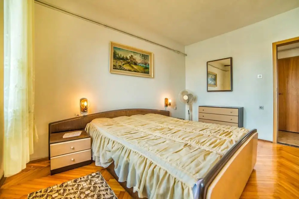 Apartments Dragutin 1063