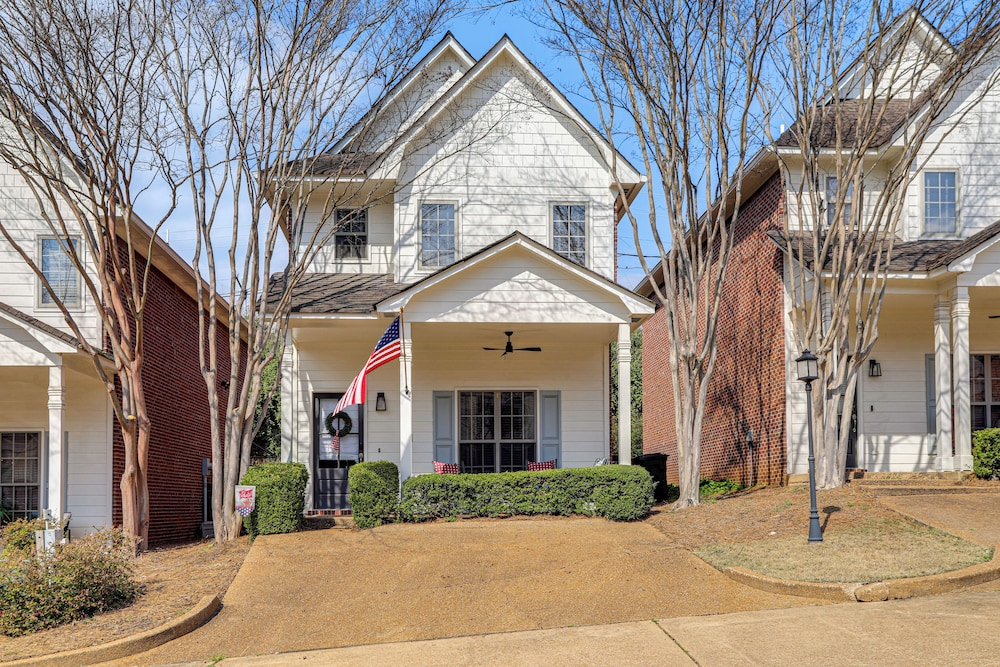Walk to Ole Miss! Hilltop Oxford Home w/ Patio
