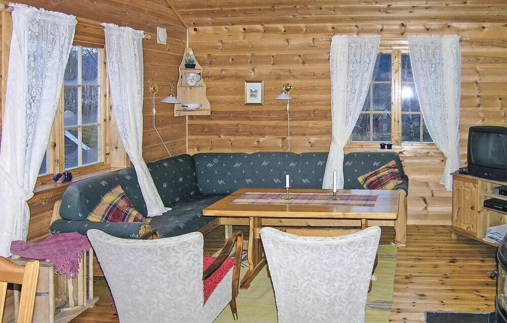3 Bedroom Cozy Home In Skei I Jølster