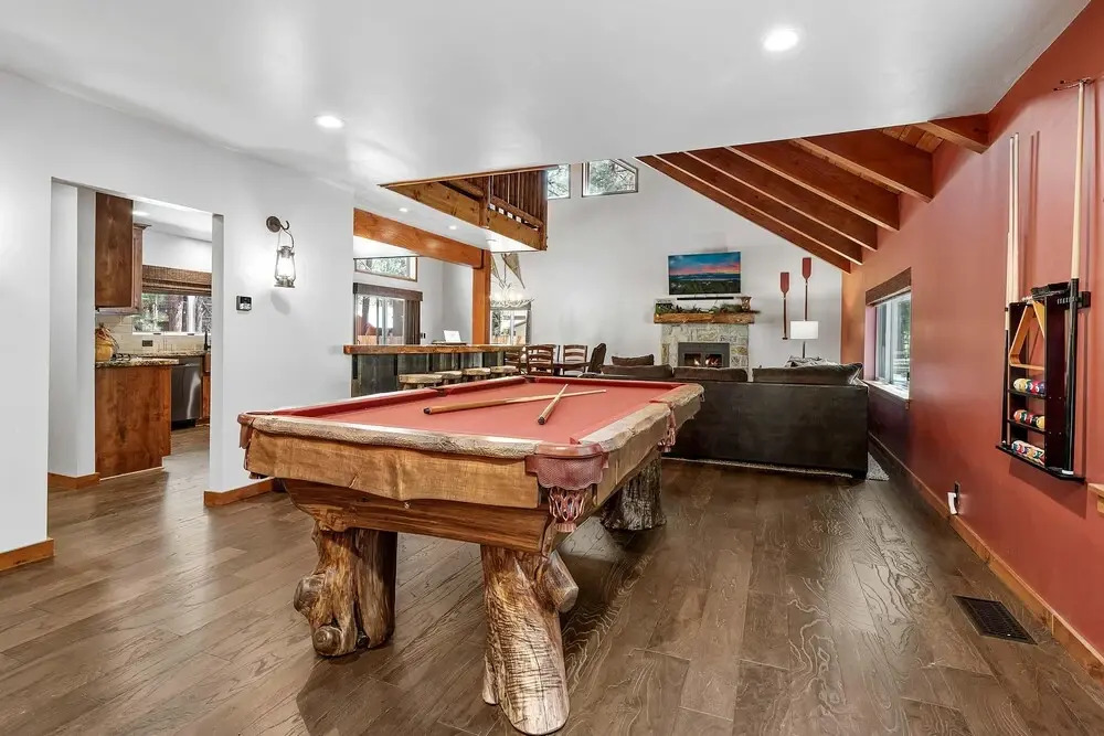 108 - Rustic Ridge Manor