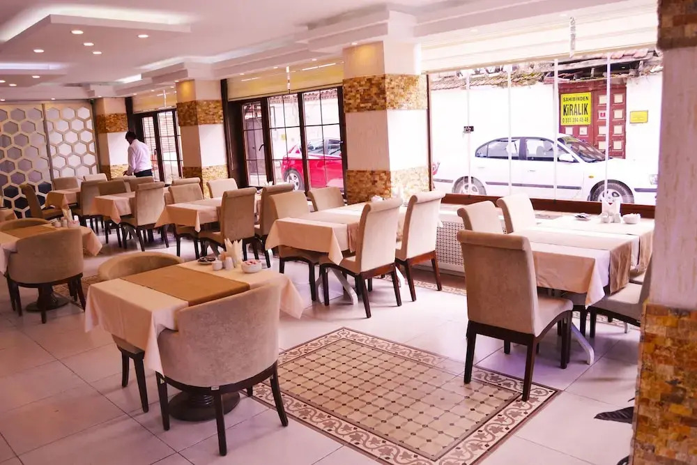 Grand Harsena Hotel