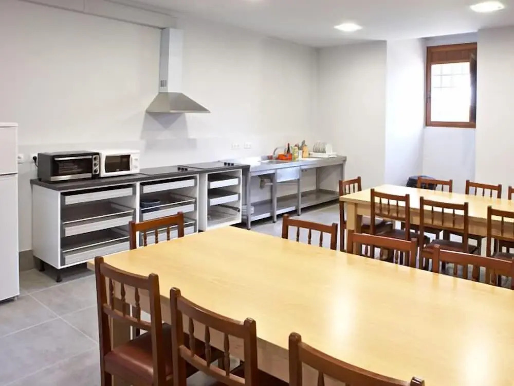 Albergue Monasterio de La Magdalena - Hostel