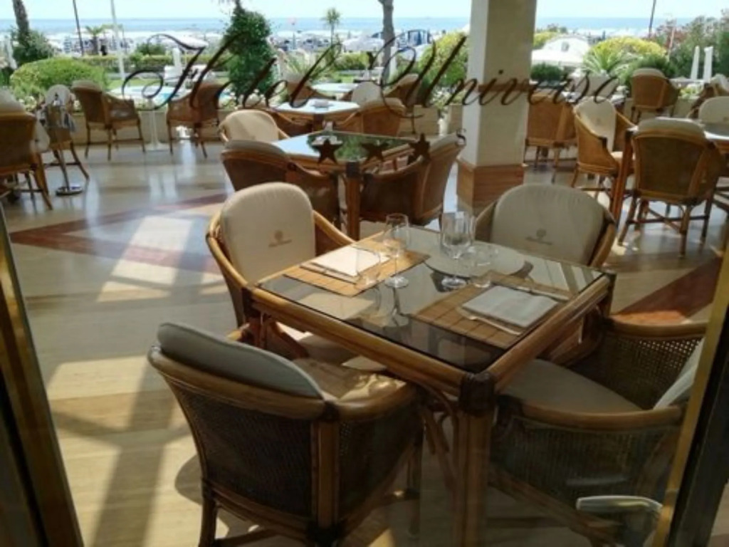 Hotel Universo