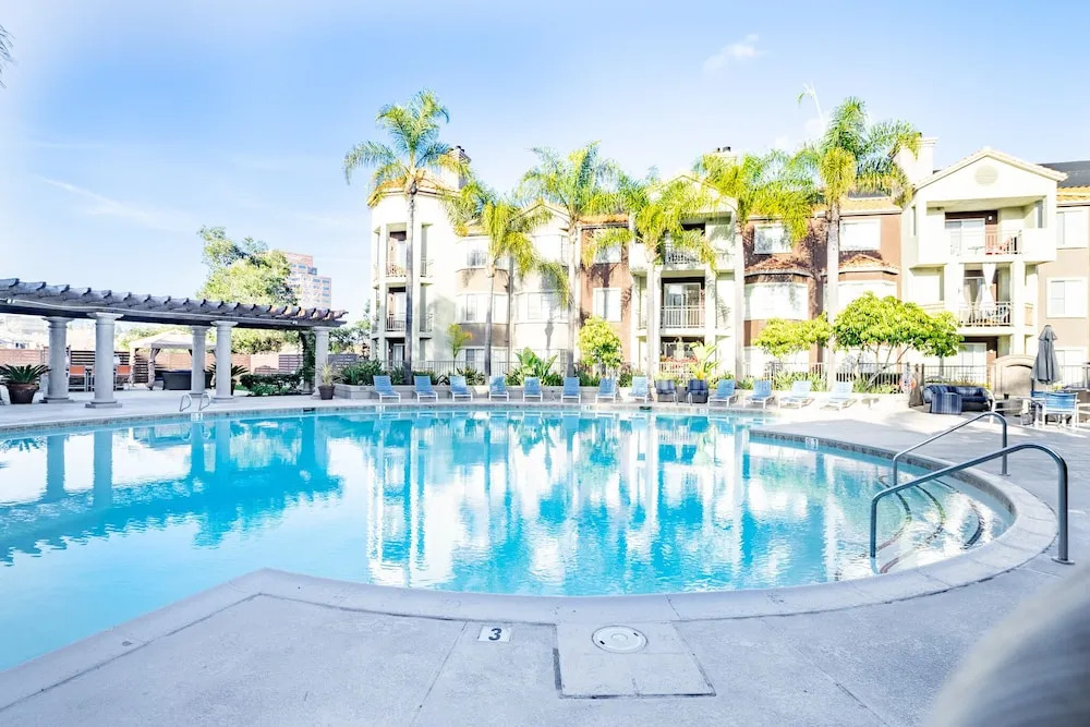 WanderJaunt - Stylish Mission Valley Apts