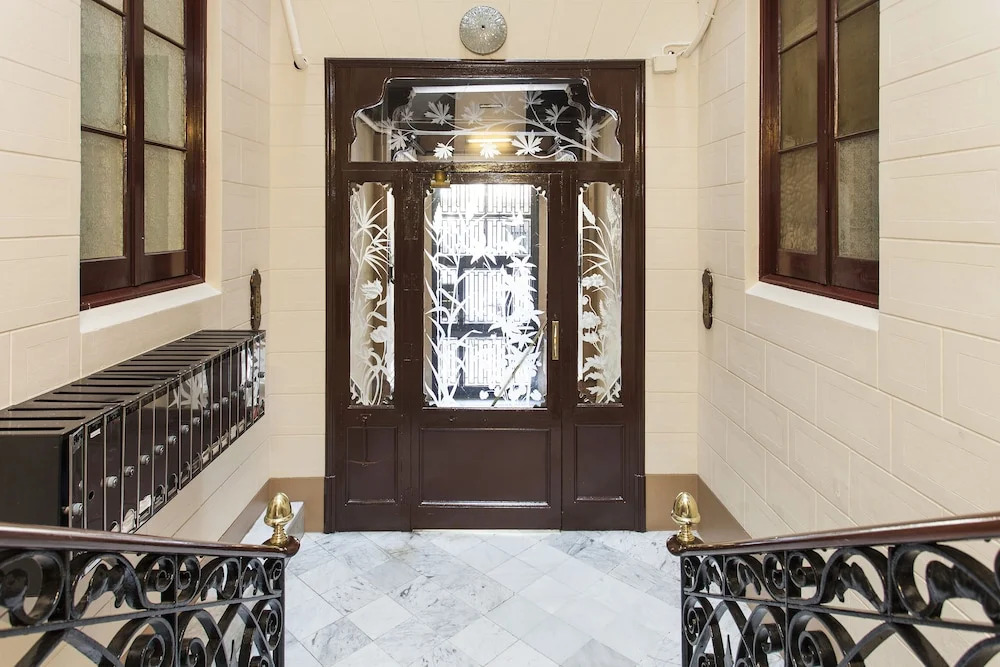 1402 - Elegant City Centre Apartment