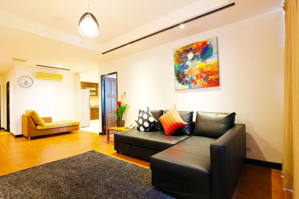Serena Sathorn Suites