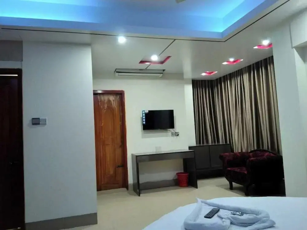Urmee Guest House