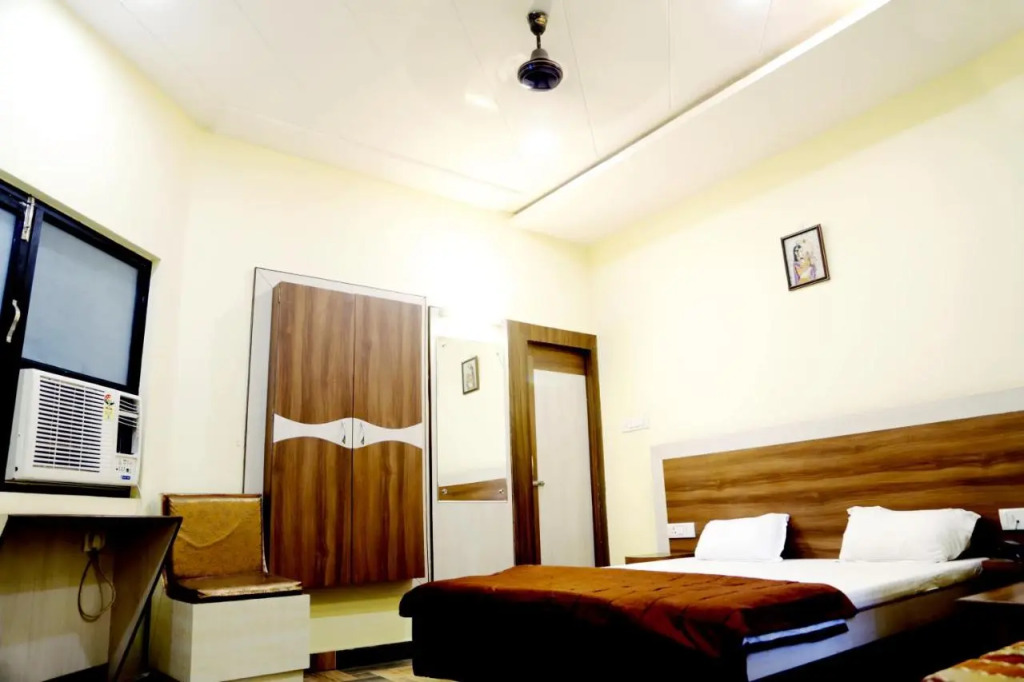 Hotel Prayag