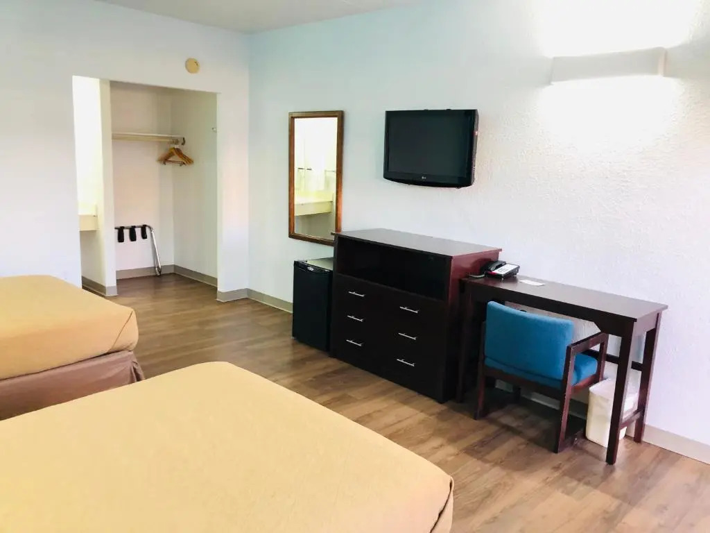 Motel 6-Falls Church, VA - Arlington Boulevard